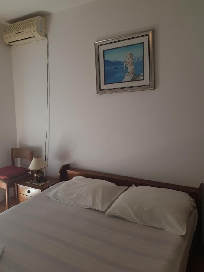 Sobe I Apartmani Marovic Petrovac Exterior photo